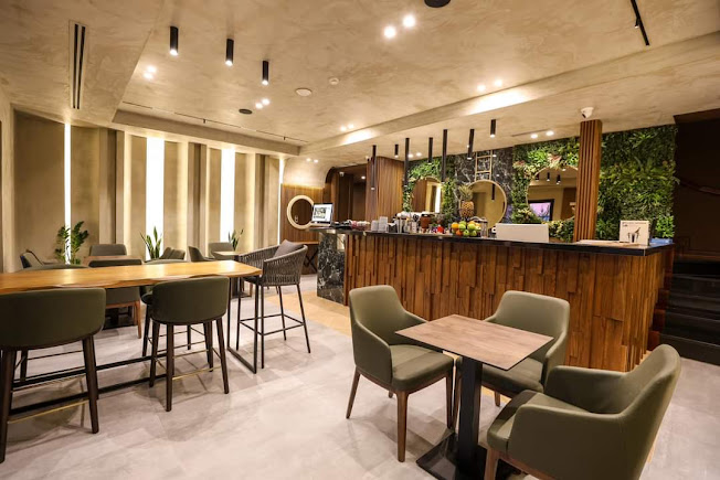 Garden Hotel Interior
